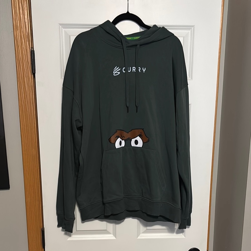 Under Armour Curry Dark Green Hoodie with Brown Graphic